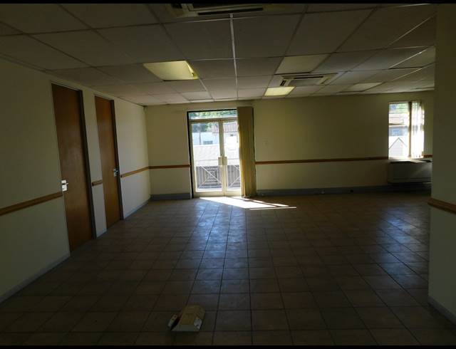 125M² OFFICE TO LET IN BORDEAUX